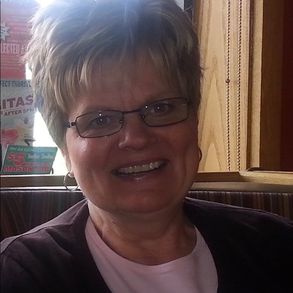 Meet your Posher, Kathryn - Picture 2 of 2